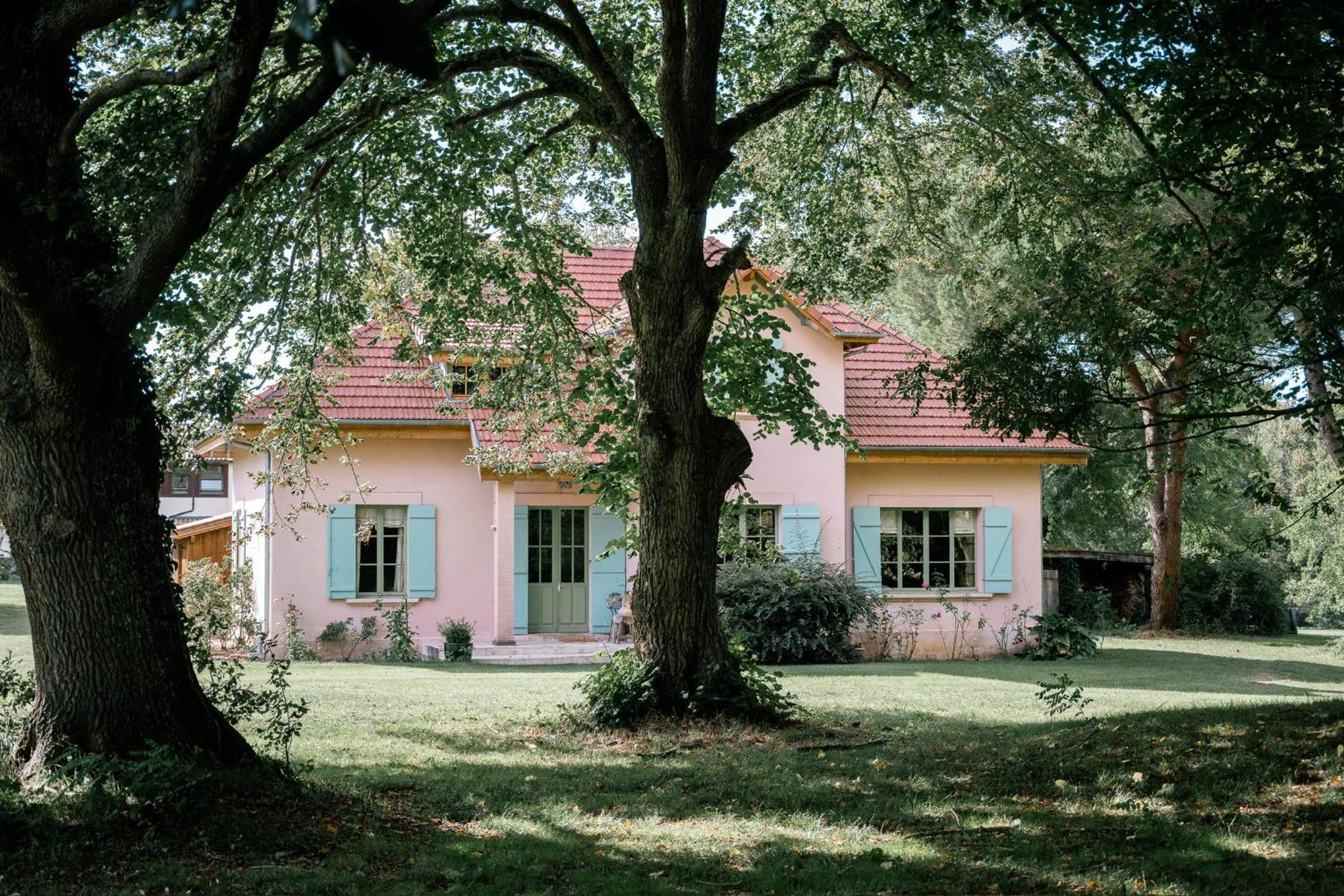 La Maison Rose Saint-Julien-en-Born